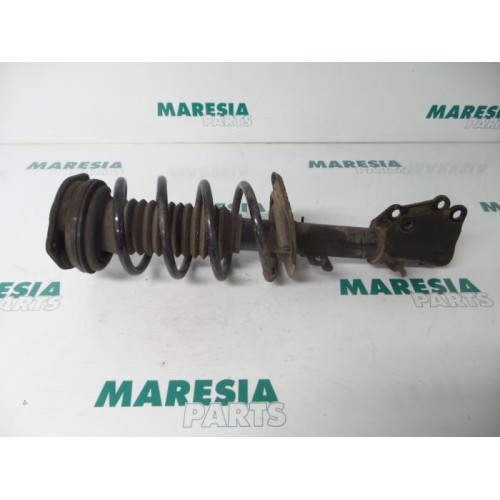 Renault - Kangoo - Front shock absorber rod, right