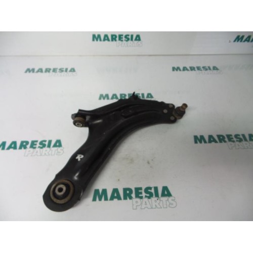 Renault - Kangoo - Front lower wishbone, right