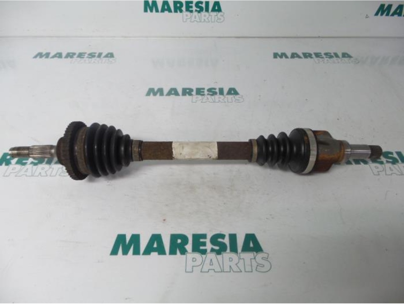 Peugeot - 206 - Aandrijfas links-voor