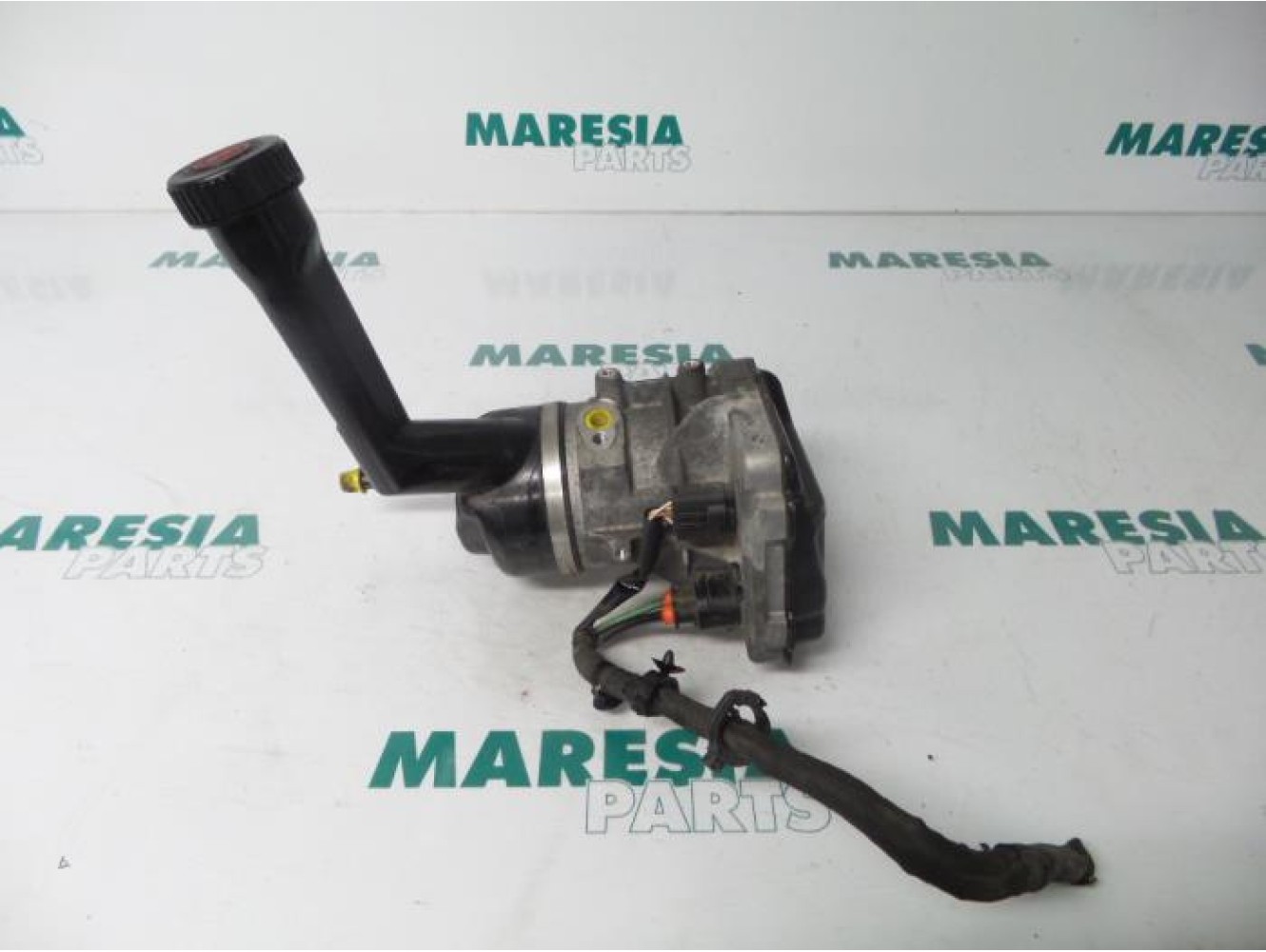 Peugeot - 308 - Power steering pump