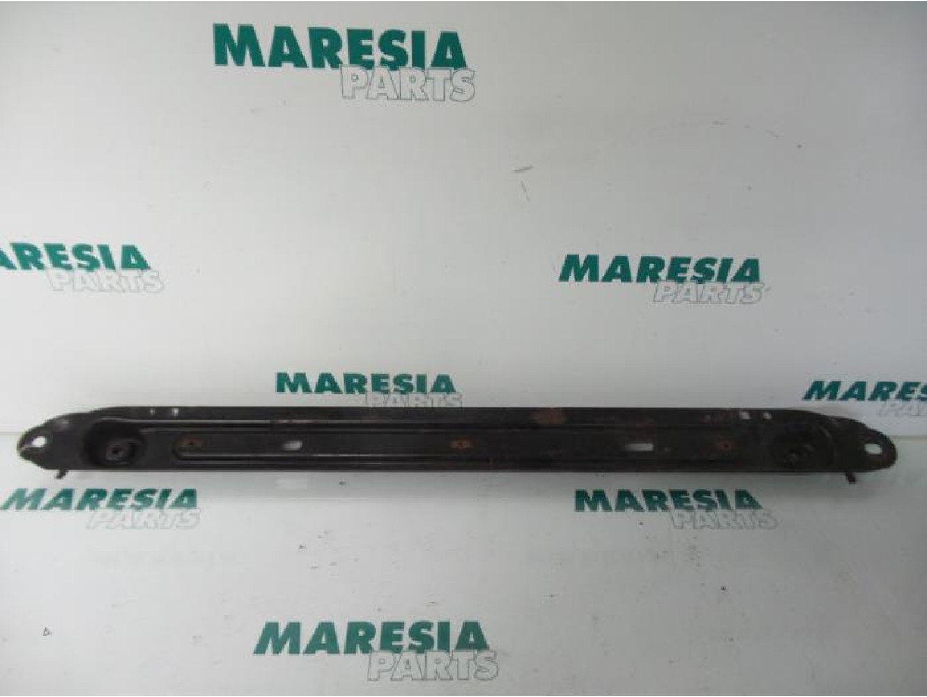 Citroen - C4 - Radiator bar