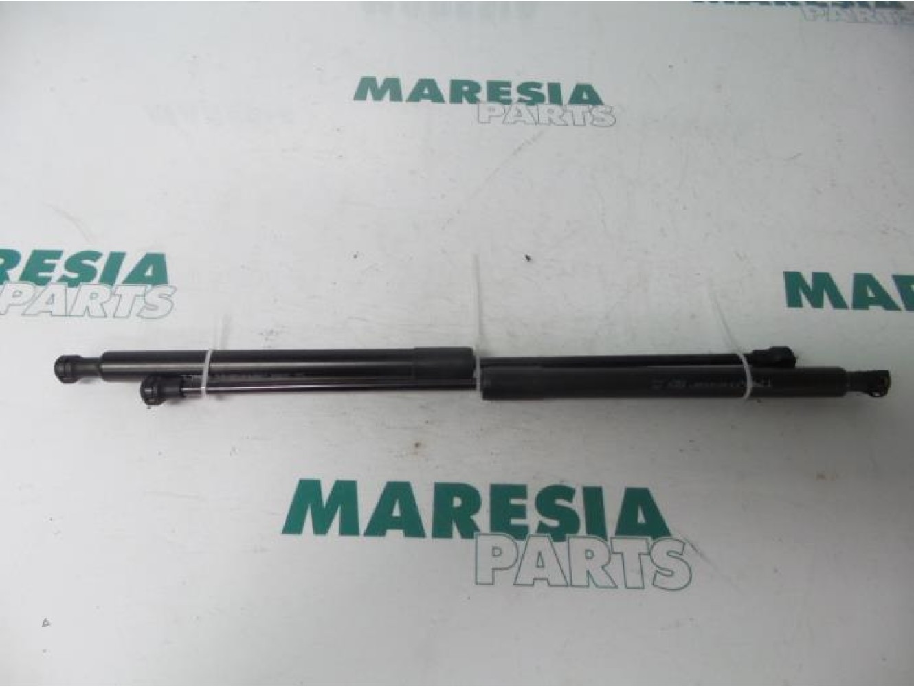 Peugeot - 308 - Set of tailgate gas struts