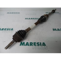 Peugeot - 206 - Aandrijfas links-voor