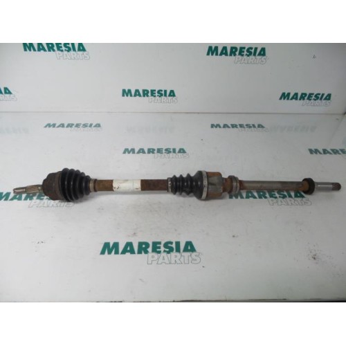 Peugeot - 206 - Front drive shaft, left