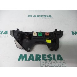 Peugeot - Partner - Multi-functional window switch