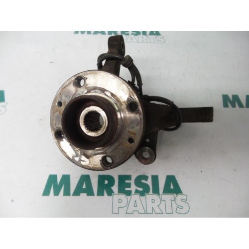 Renault - Modus - Knuckle, front right