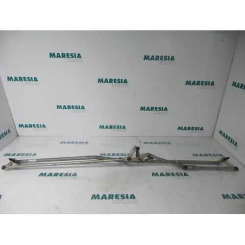 Peugeot - 308 - Wiper mechanism
