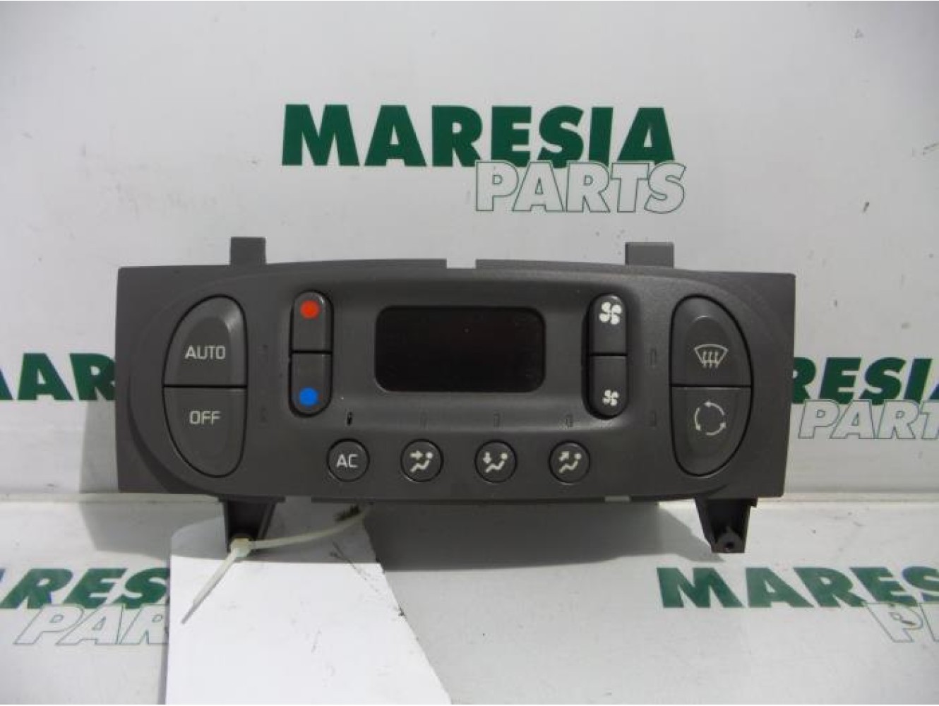 Renault - Megane Scenic - Panneau de commandes chauffage
