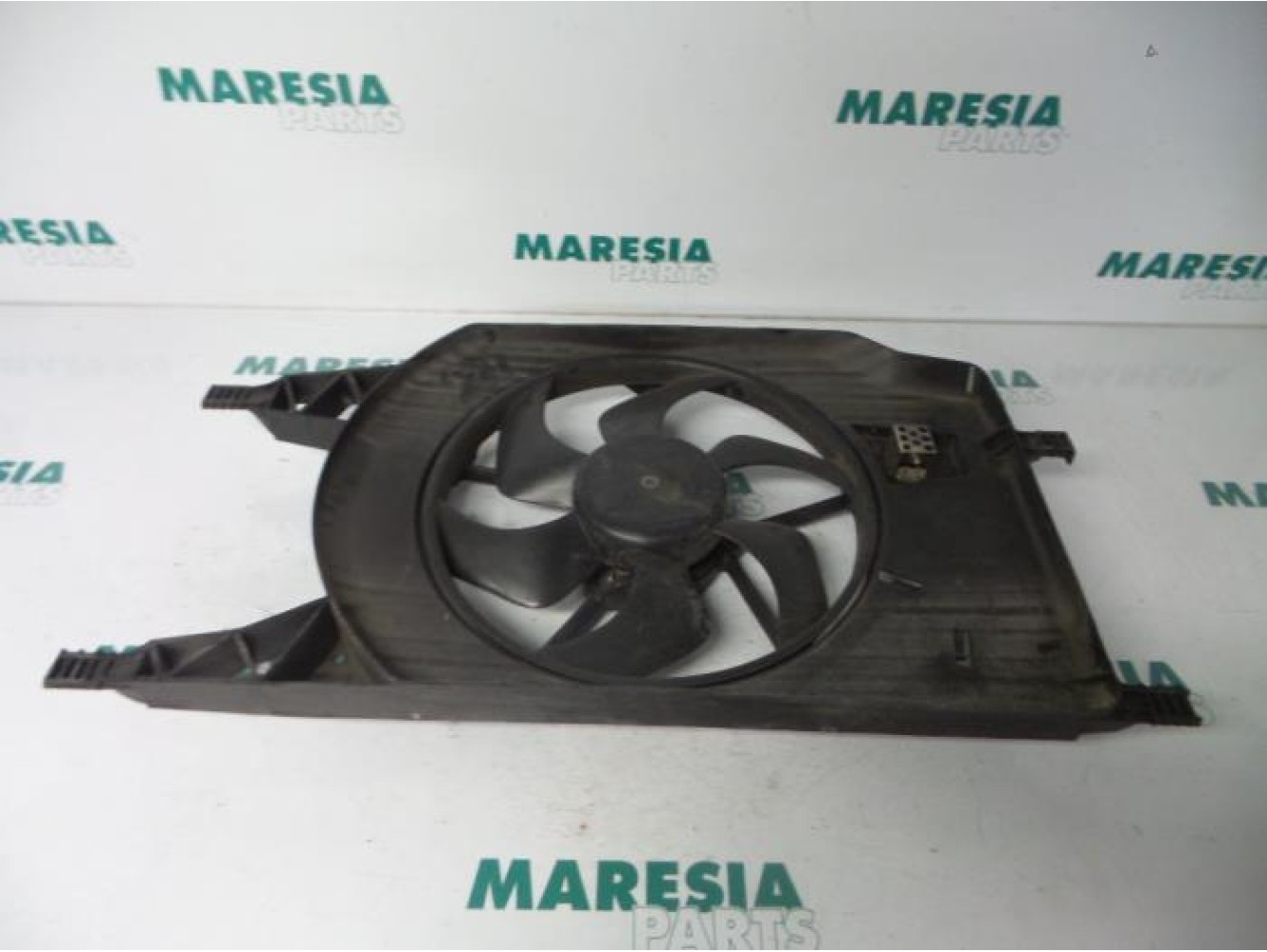 Renault - Laguna - Fan motor