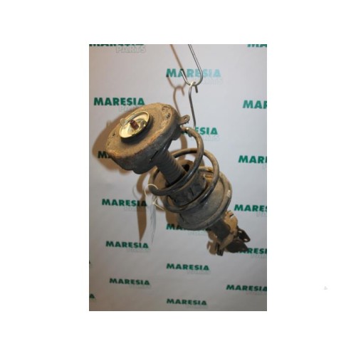 Renault - Megane Scenic - Front shock absorber rod, left