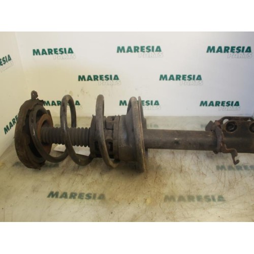 Renault - Megane Scenic - Front shock absorber rod, right