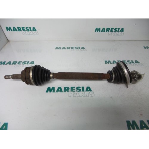 Renault - Megane Scenic - Front drive shaft, left