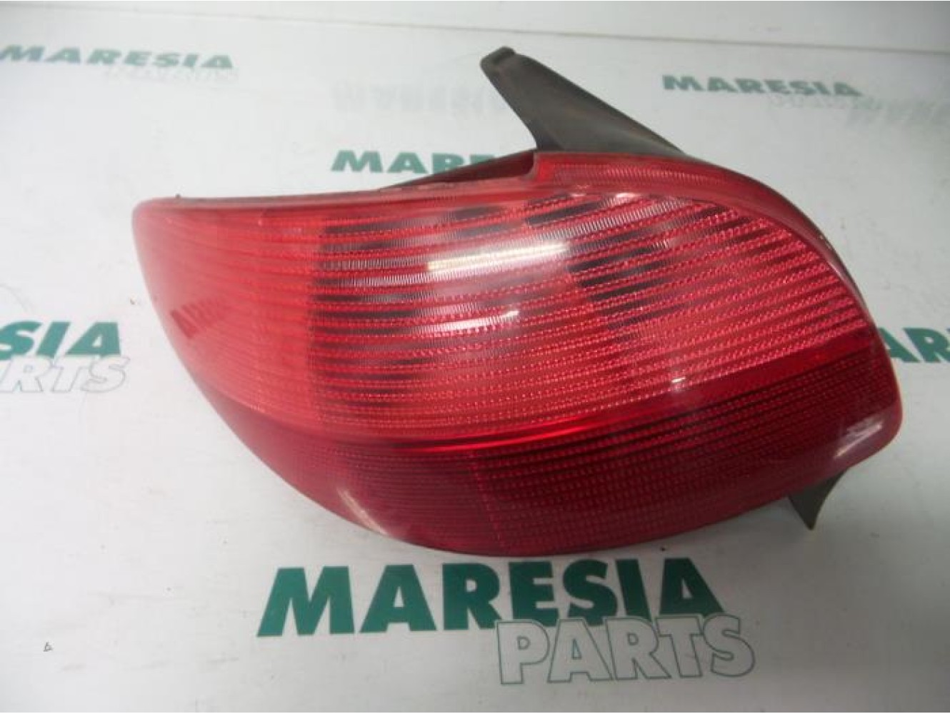 Peugeot - 206 - Achterlicht links