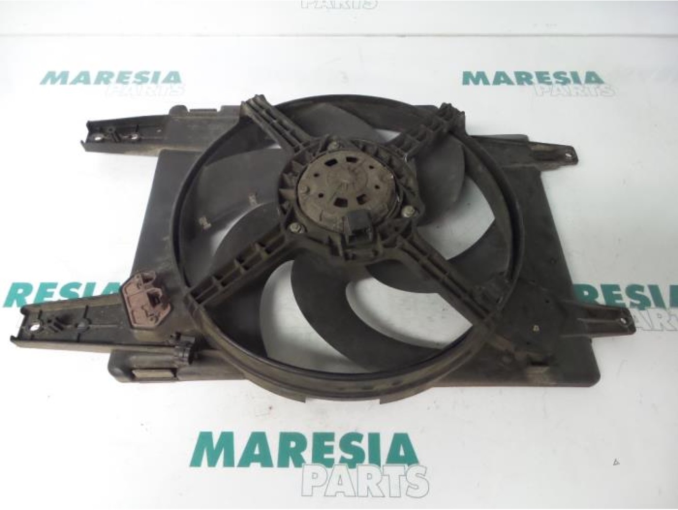 Alfa Romeo - 156 - Fan motor