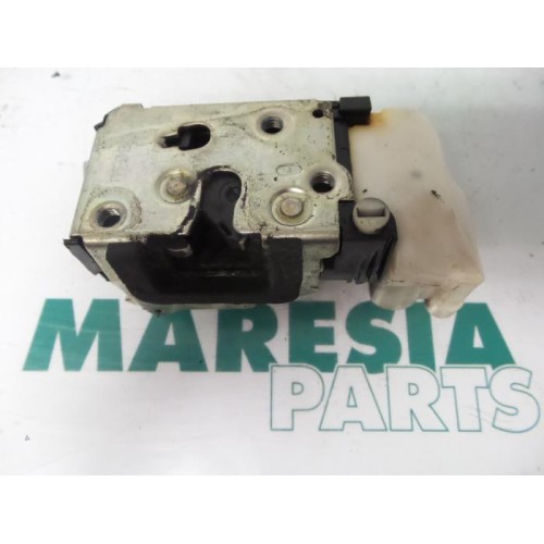 Fiat - Punto - Rear door mechanism 4-door, right