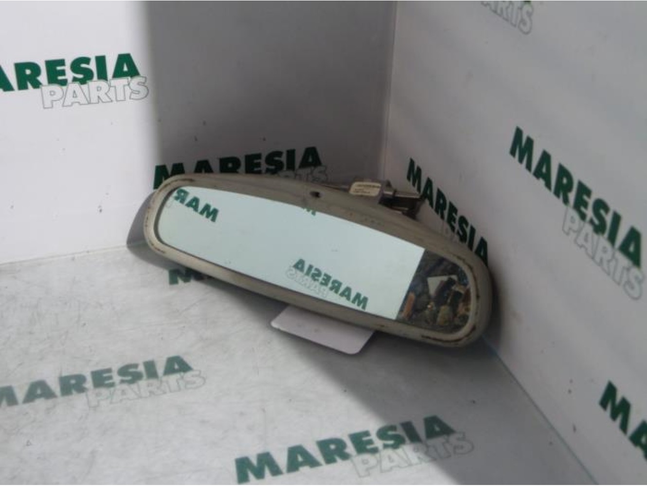Renault - Vel Satis - Rear view mirror