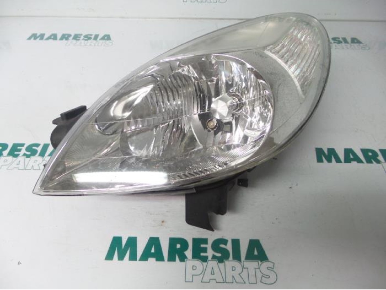 Citroen - Picasso - Koplamp links