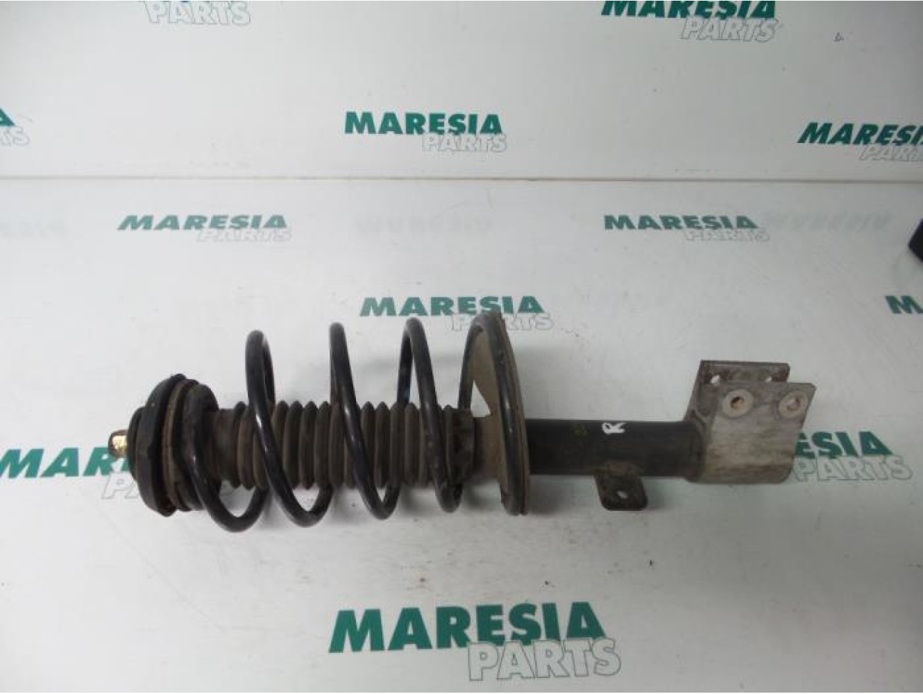 Peugeot - 307 - Front shock absorber rod, right
