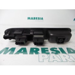 Peugeot - 307 - Multi-functional window switch