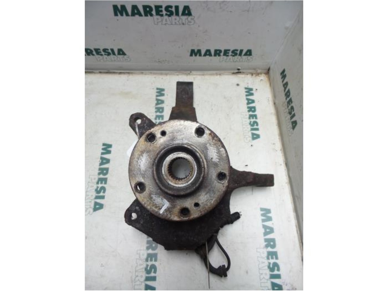 Renault - Vel Satis - Fusee links-voor