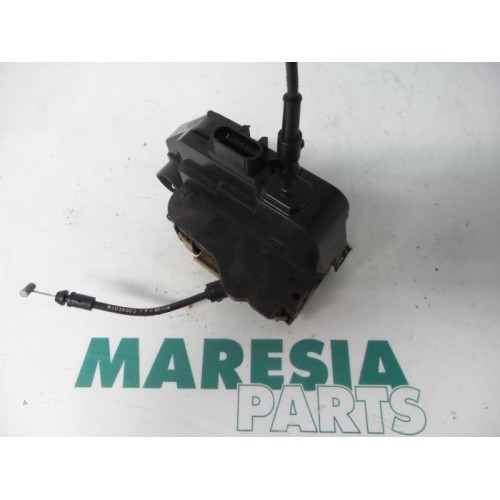 Renault - Megane Scenic - Front door lock mechanism 4-door, right