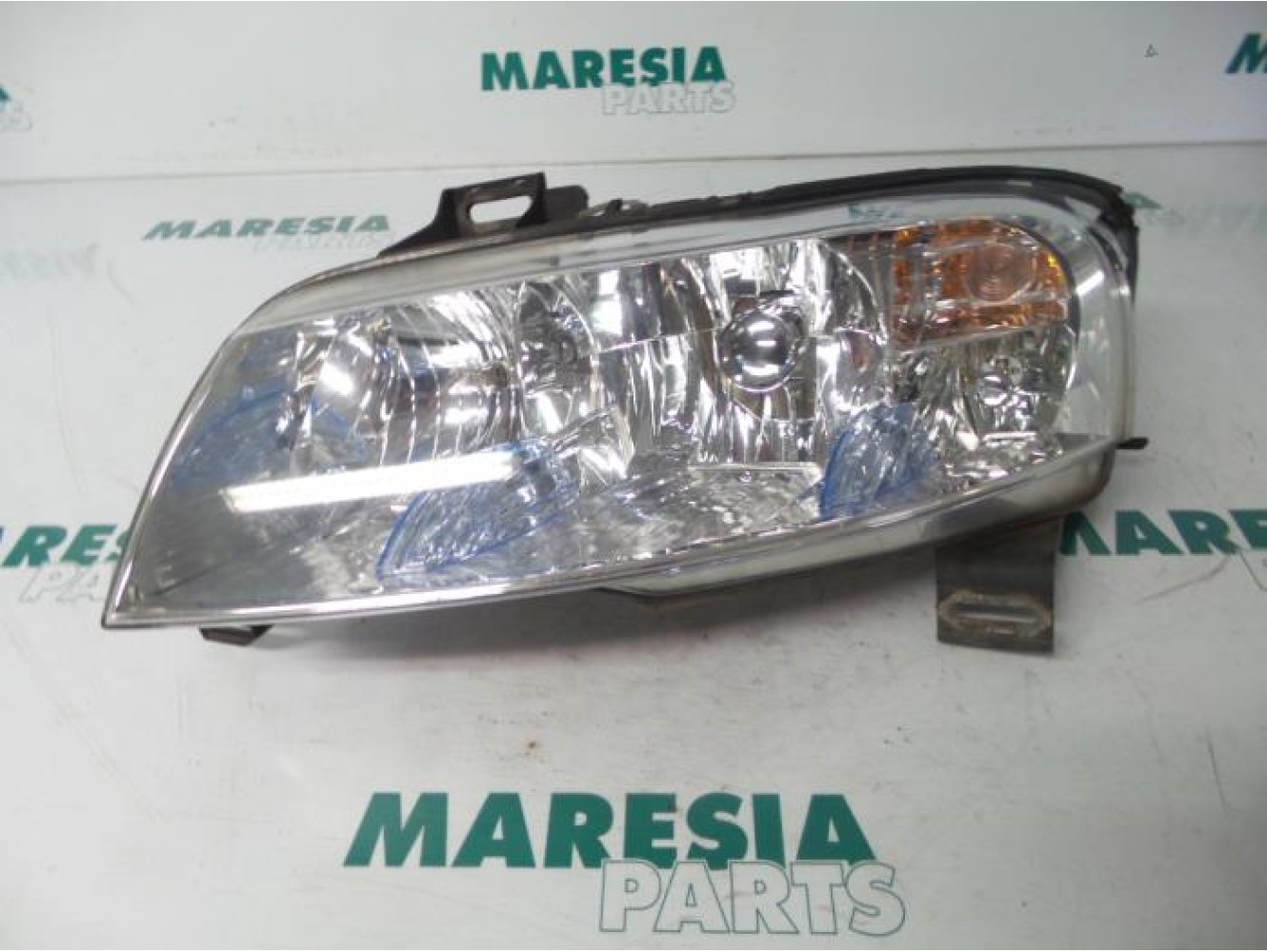 Fiat - Stilo - Koplamp links
