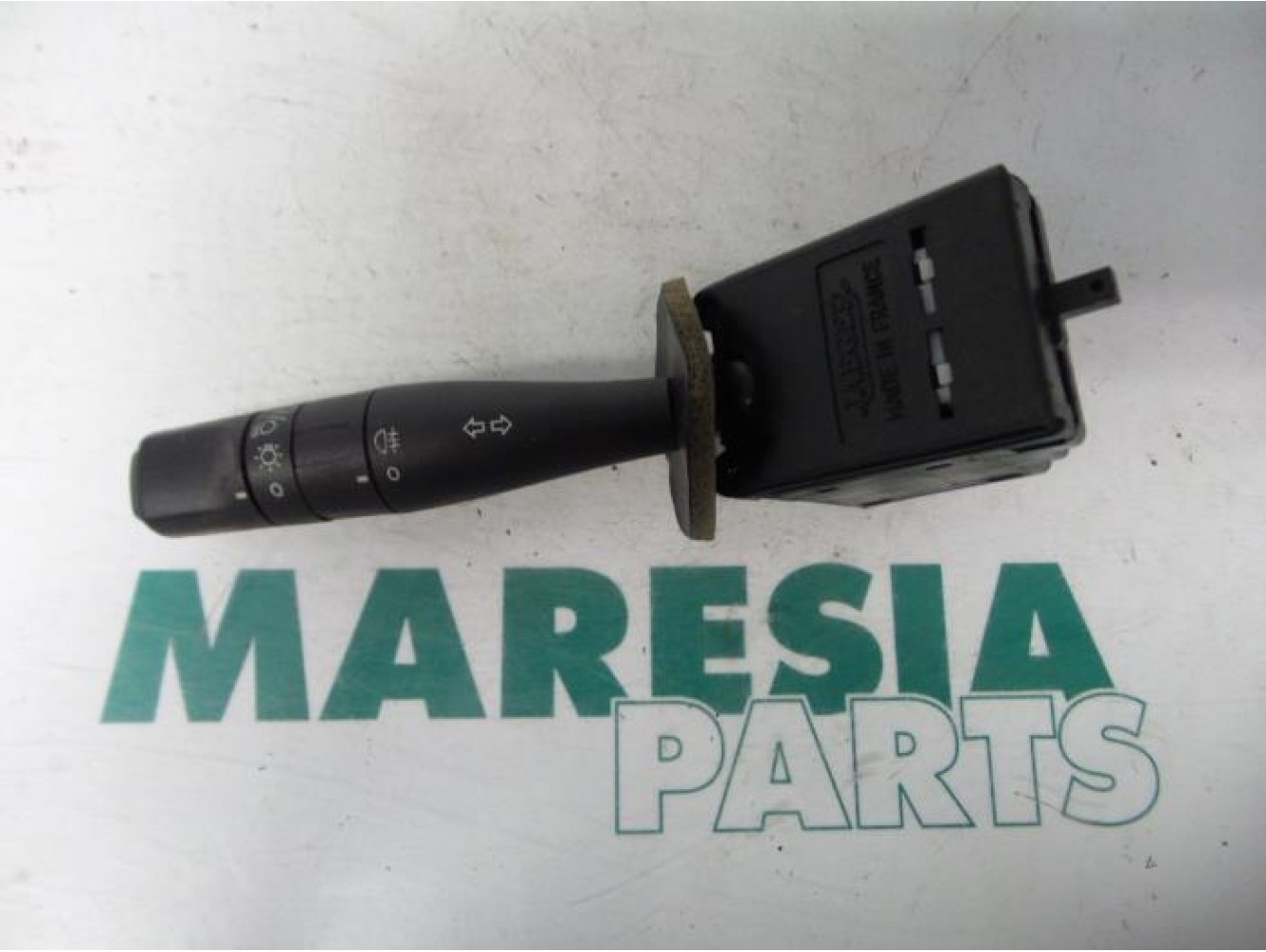 Peugeot - 206 - Indicator switch