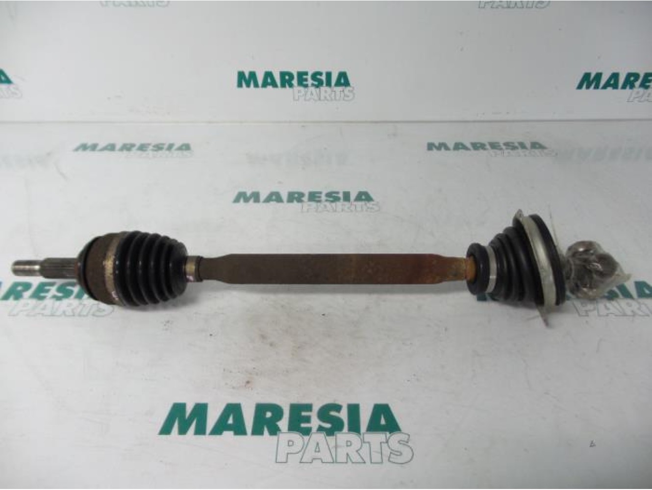 Dacia - Logan - Front drive shaft, left