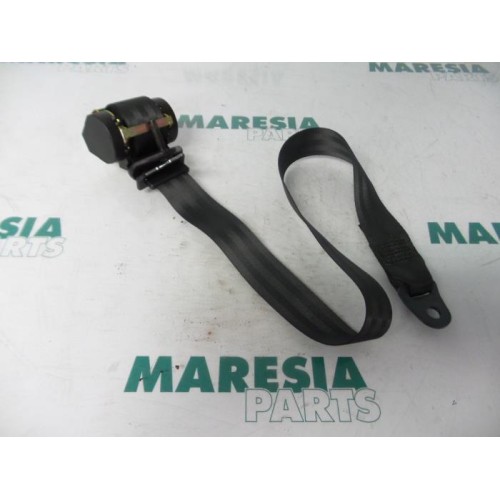Peugeot - 1007 - Sicherheitsgurt links hinten