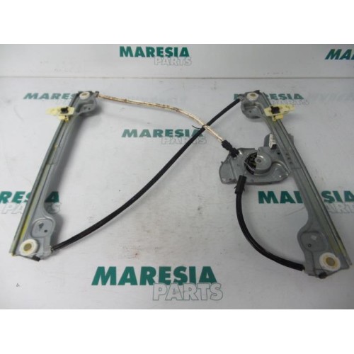 Peugeot - 1007 - Window mechanism 2-door, front right