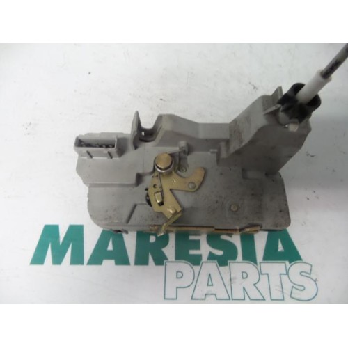 Peugeot - 307 - Rear door mechanism 4-door, right
