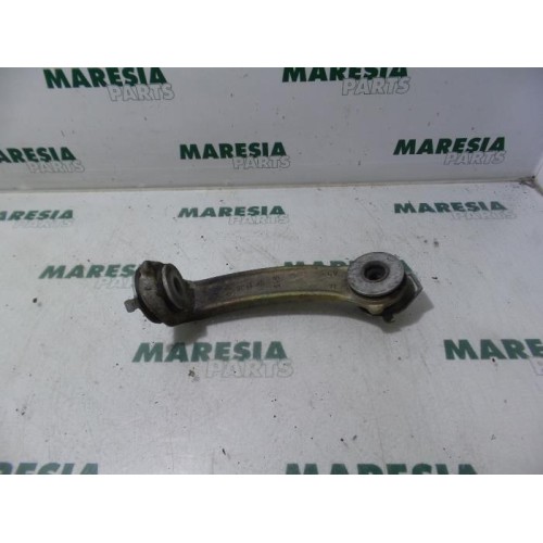 Renault - Laguna - Anti-roll bar guide