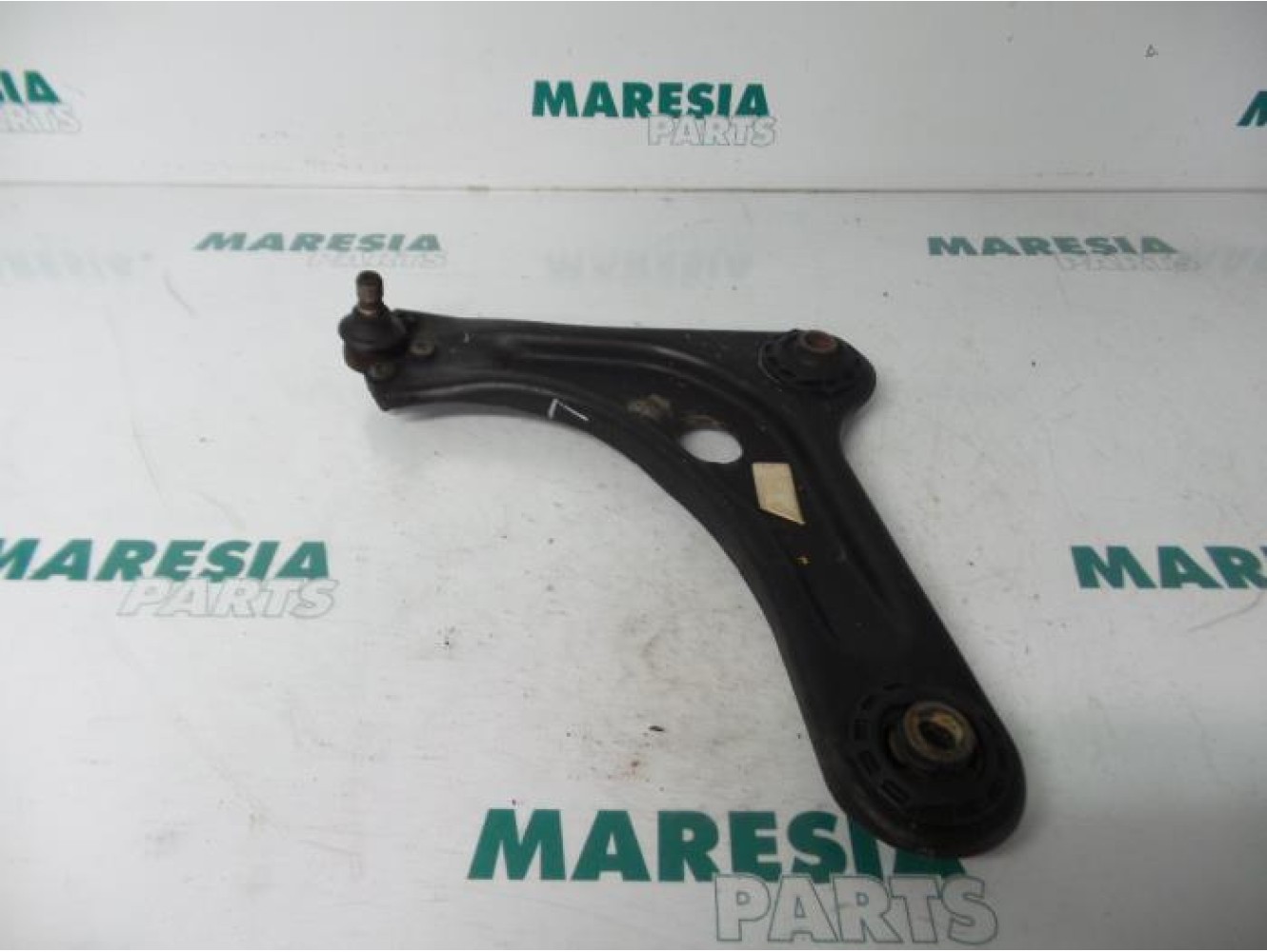 Peugeot - 1007 - Bras de suspension bas avant gauche
