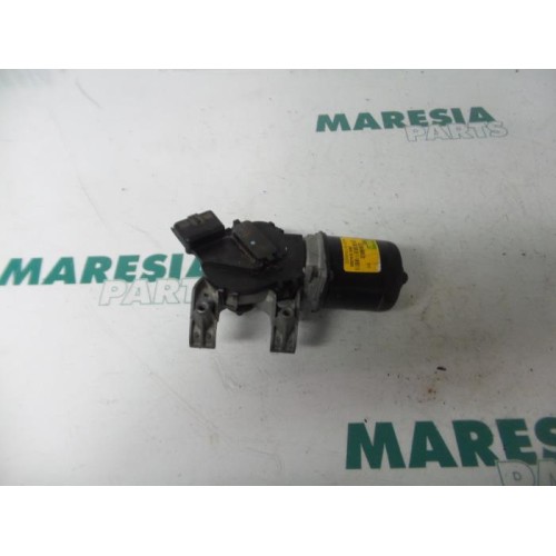 Peugeot - 1007 - Front wiper motor