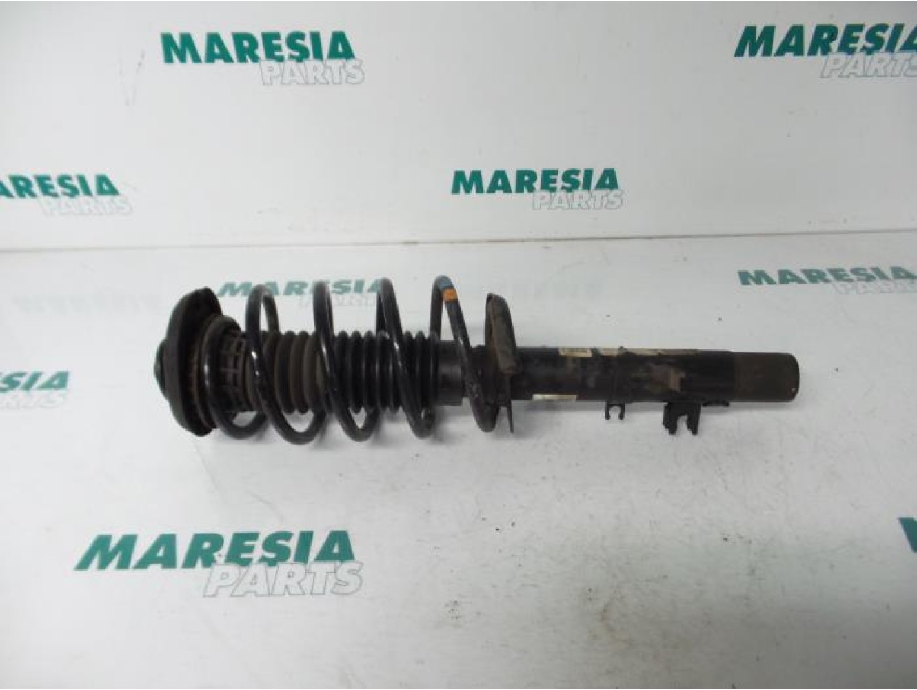 Peugeot - 1007 - Front shock absorber rod, right