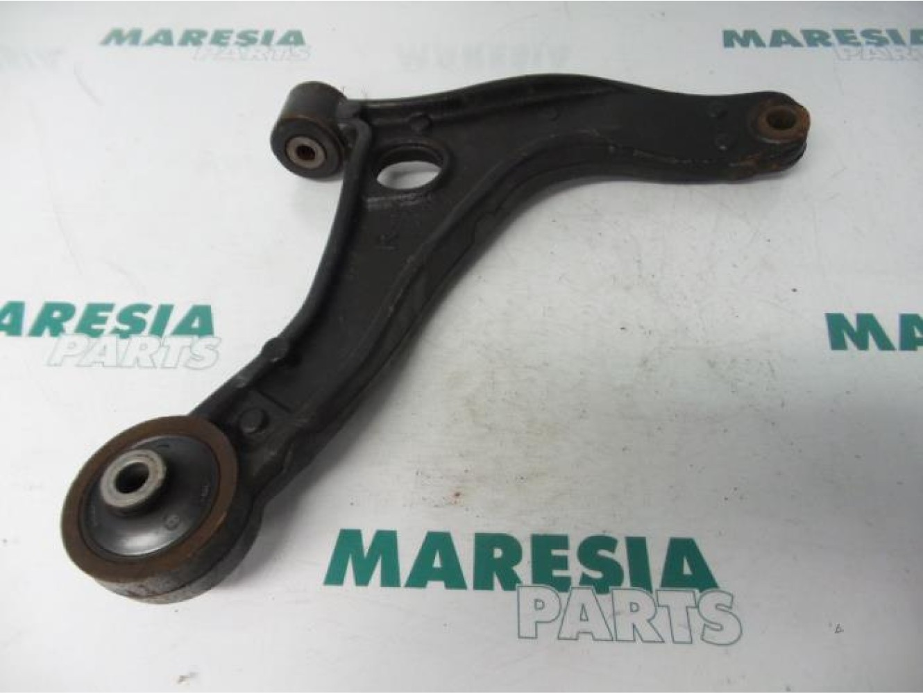Renault - Master - Front lower wishbone, right