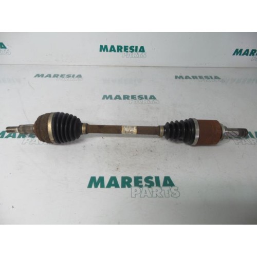 Renault - Megane Scenic - Front drive shaft, left