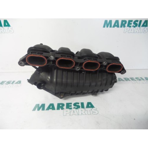 Peugeot - 208 - Intake manifold