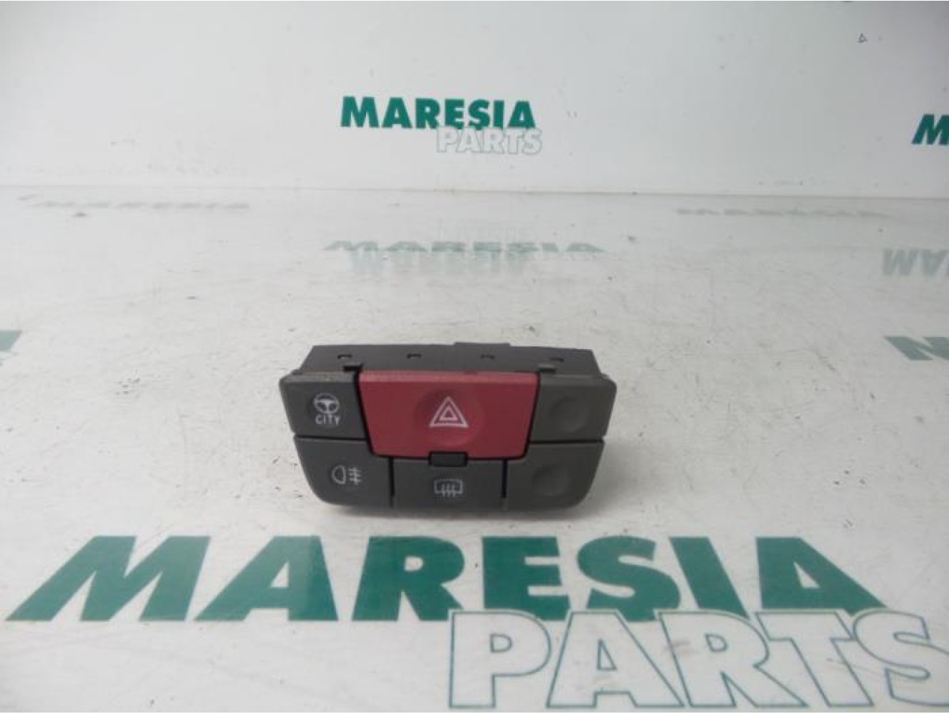 Miscellaneous - Miscellaneous - Switch (miscellaneous)