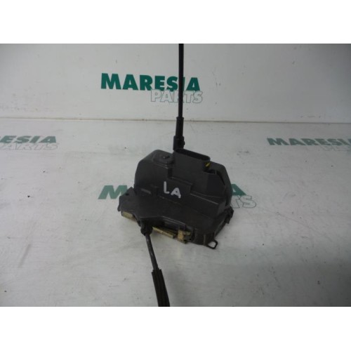 Renault - Megane Scenic - Rear door lock mechanism 4-door, left