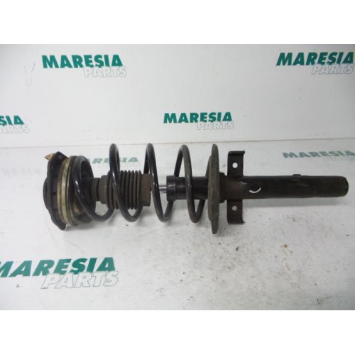 Renault - Megane Scenic - Front shock absorber rod, left