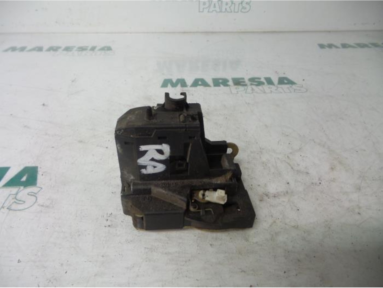 Renault - Megane Scenic - Rear door mechanism 4-door, right