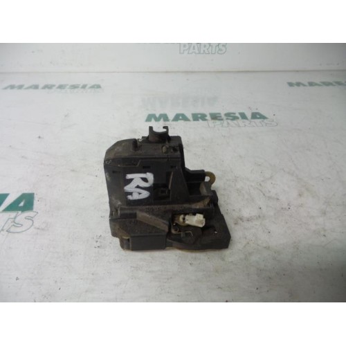 Renault - Megane Scenic - Rear door mechanism 4-door, right