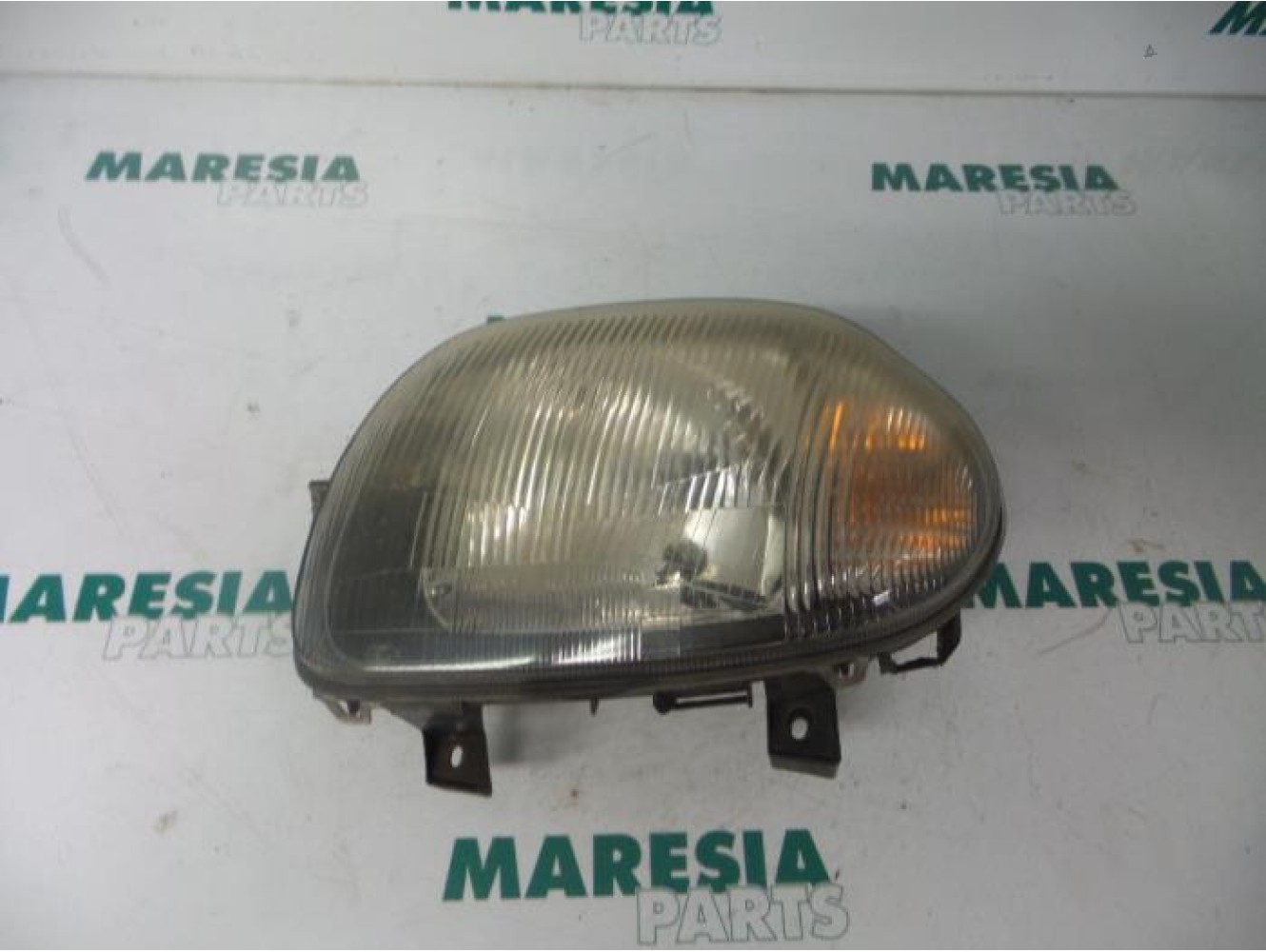 Renault - Clio - Scheinwerfer links
