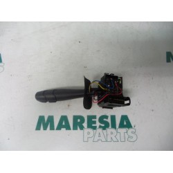 Renault - Clio - Indicator switch