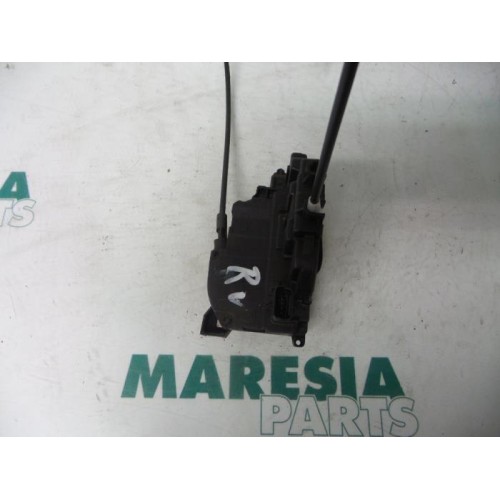 Renault - Clio - Front door lock mechanism 4-door, right
