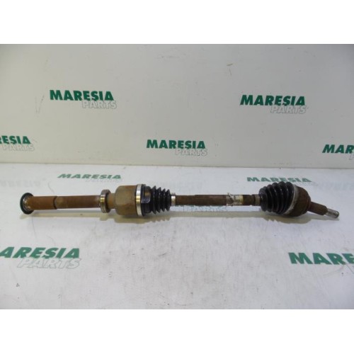 Renault - Megane Scenic - Aandrijfas links-voor