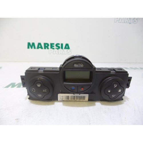 Renault - Megane Scenic - Heater control panel