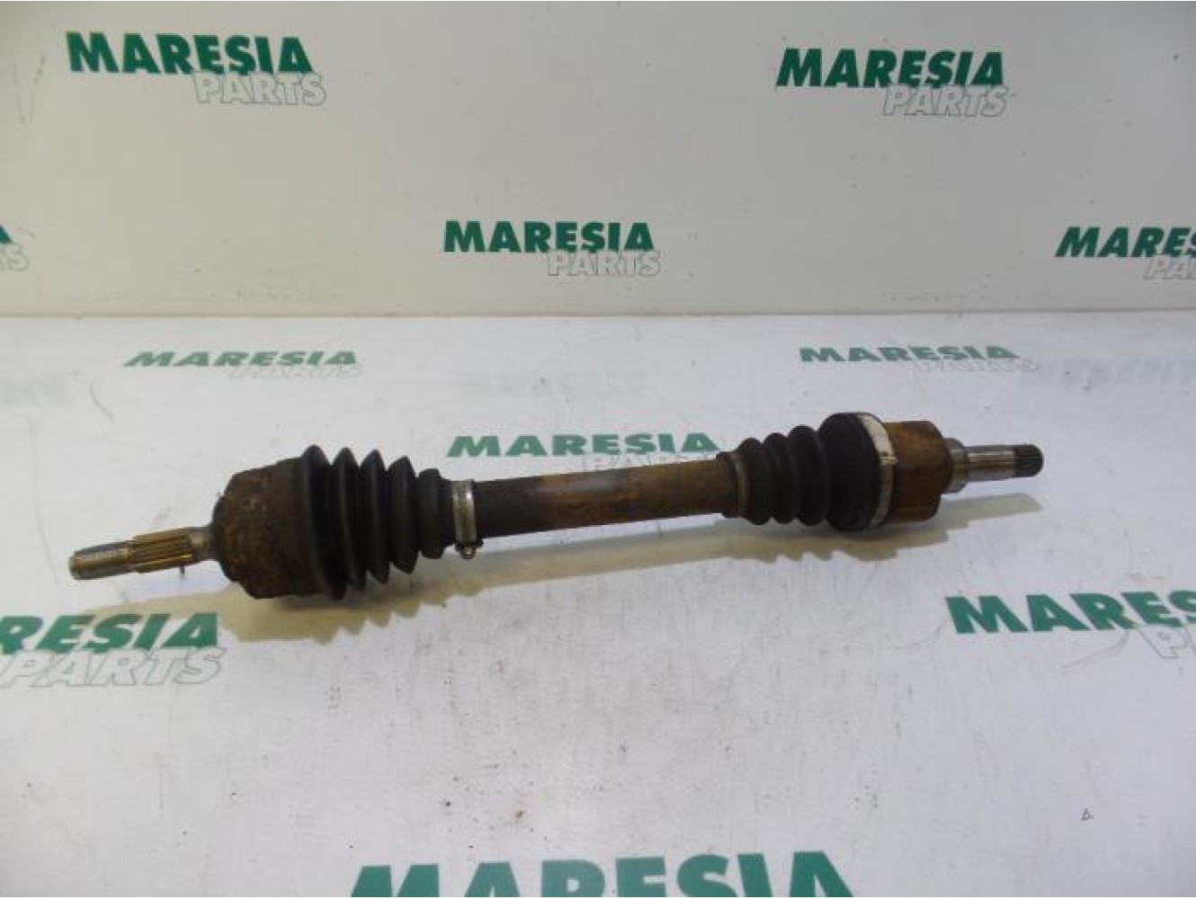 Peugeot - 206 - Aandrijfas links-voor