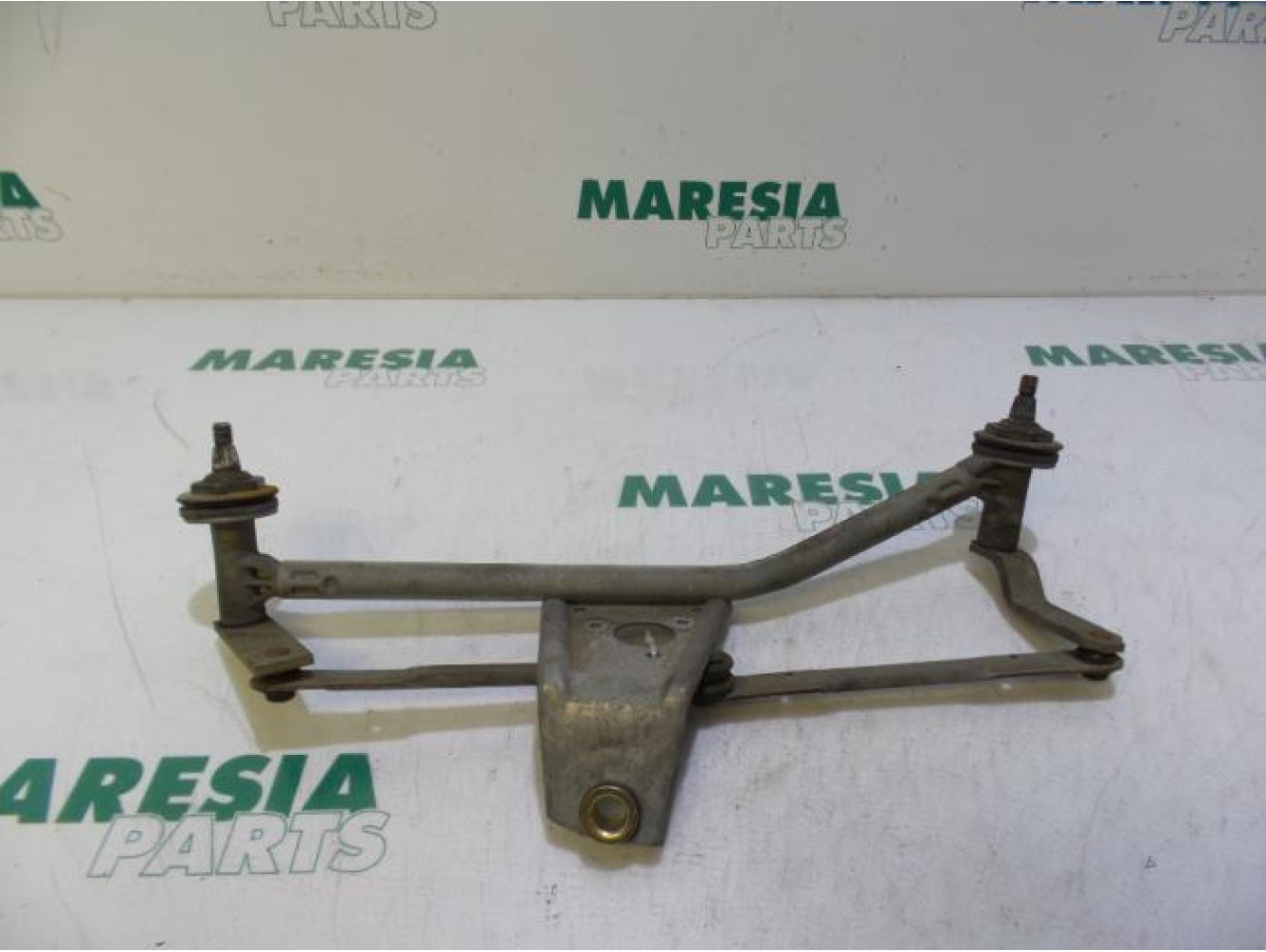 Peugeot - 206 - Wiper mechanism
